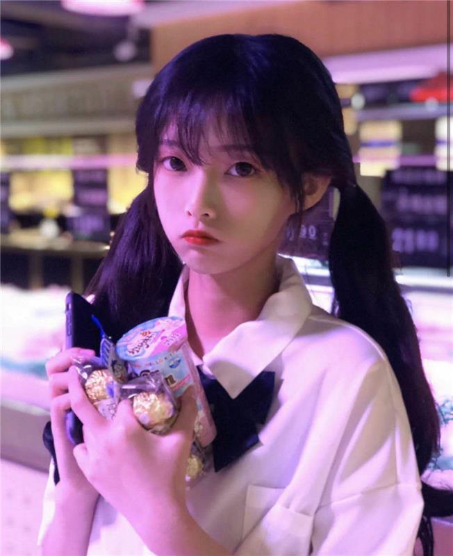 00后！！操双马尾小萝莉