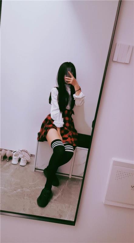 体验颜控嫩妹小橘子