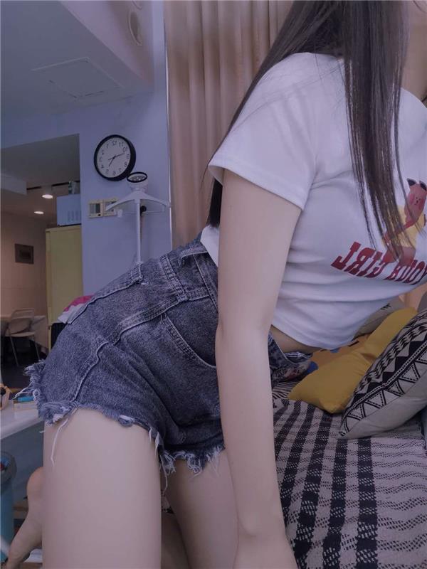体验颜控嫩妹小橘子