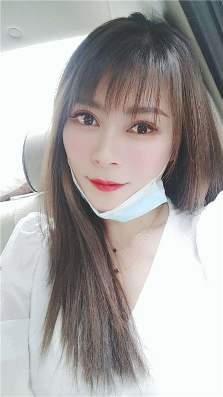 大理小鸟依人妹子