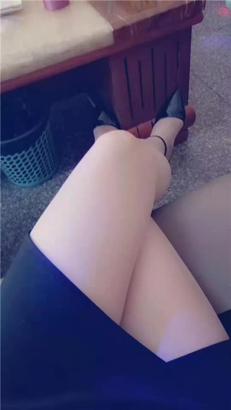 验证栖霞性感小姐姐