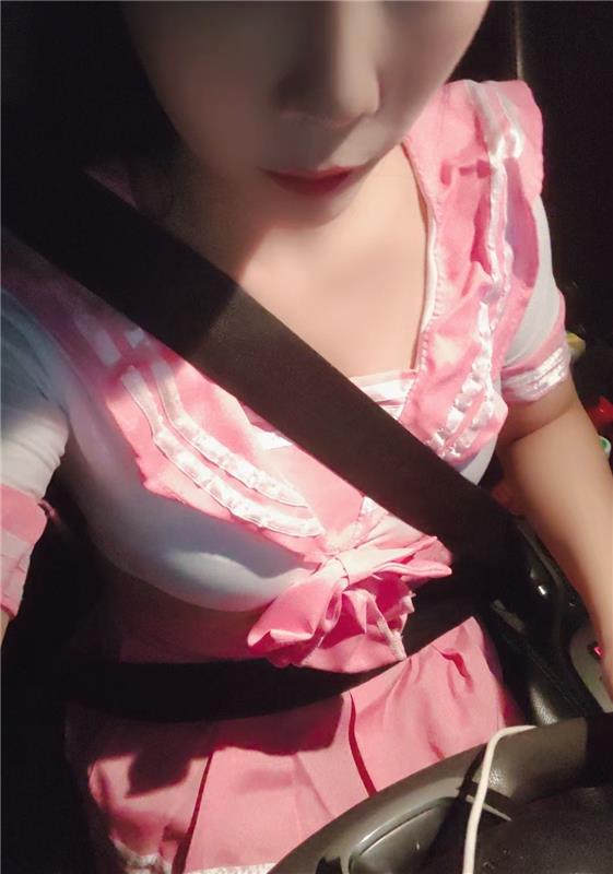 童颜巨乳的小骚妹