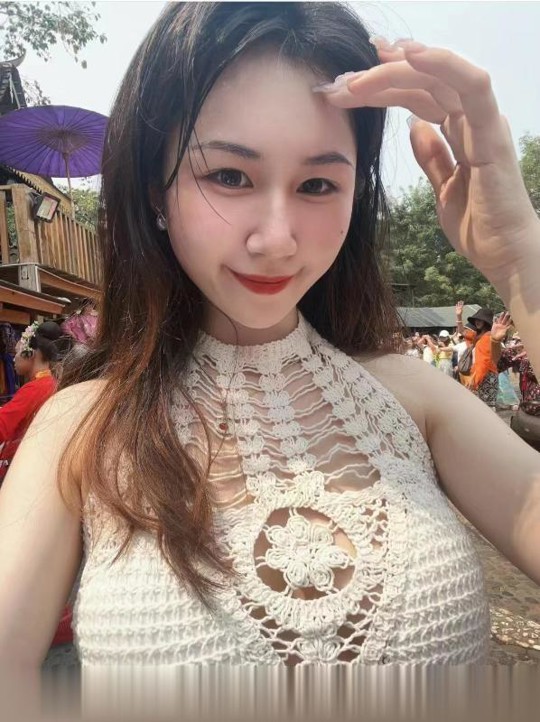 刺激体验丰满胸大妹子