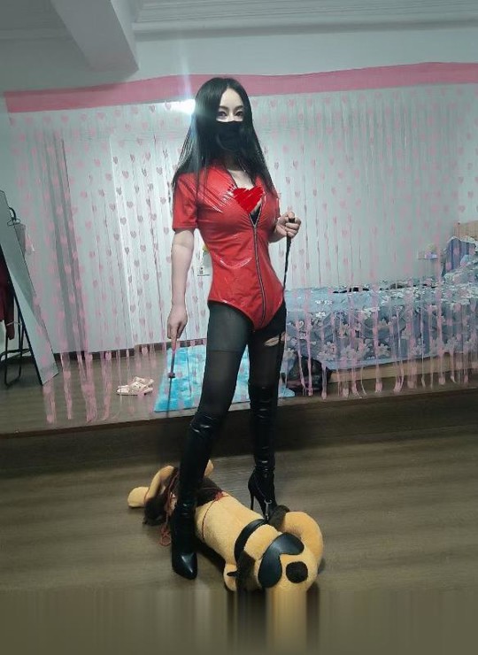 湖塘楼凤..