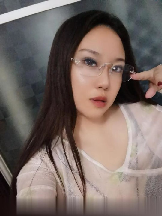 出击少妇莹儿